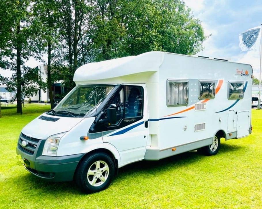 Autocaravana vista lateral