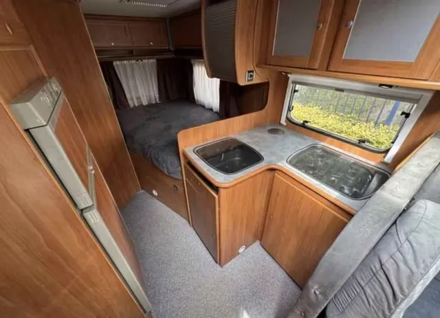 Autocaravana vista interior