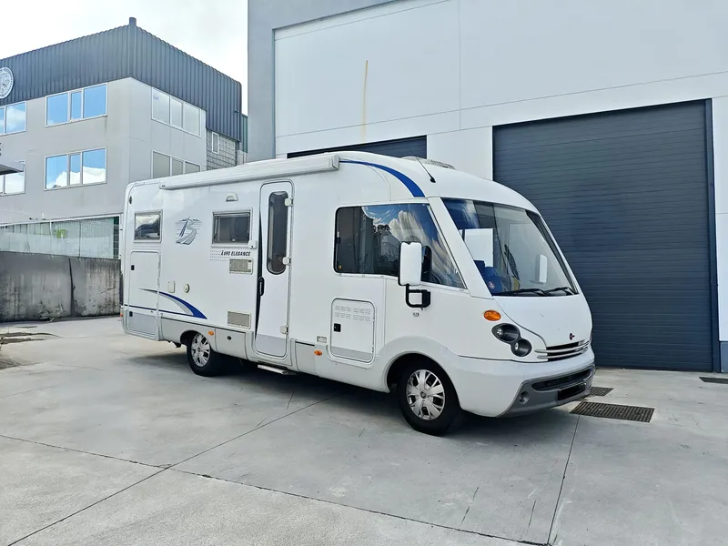 Autocaravana Burstner i690 Elegance