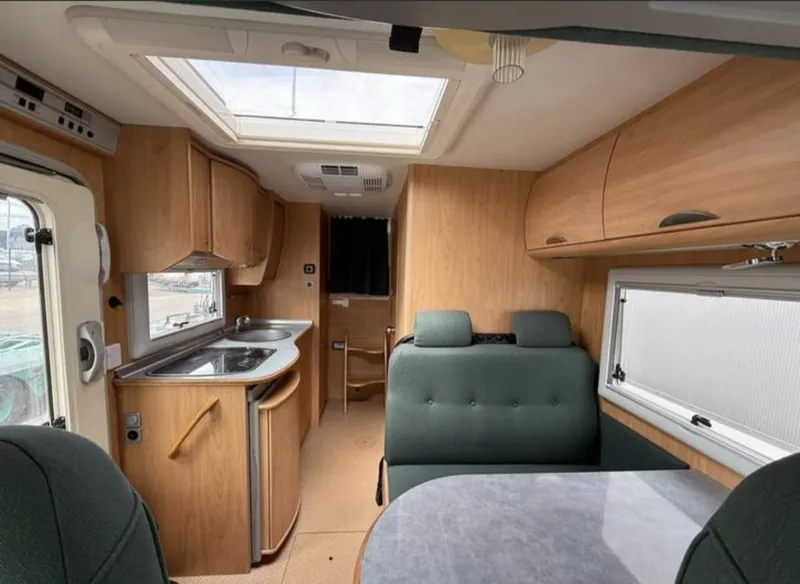 Autocaravana Burstner i690 Elegance