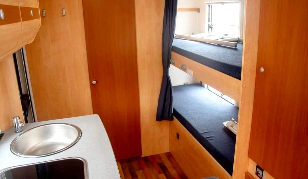 Autocaravana vista trasera