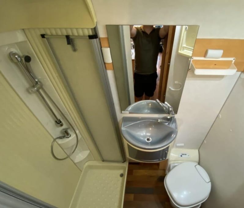 Autocaravana vista lateral