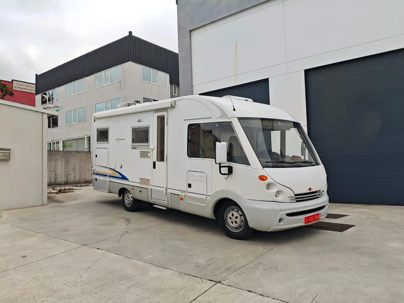 Autocaravana Burstner i690 Elegance