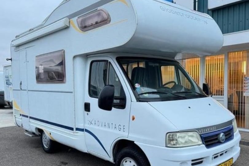 Autocaravana vista trasera